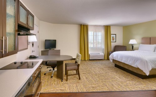 Candlewood Suites Plano East an IHG Hotel - image 12