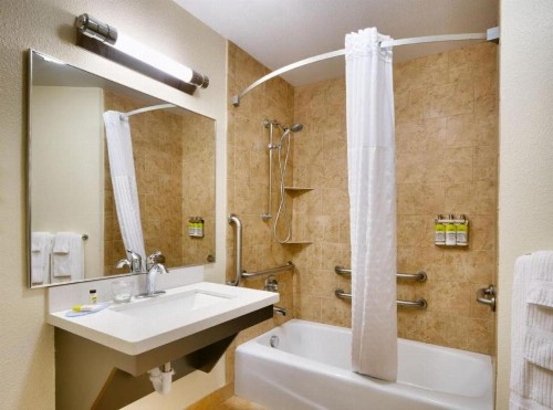 Candlewood Suites Plano East an IHG Hotel - image 13