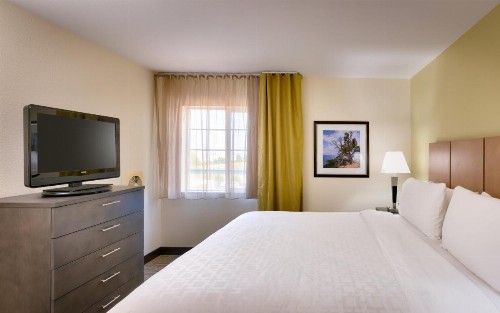 Candlewood Suites Plano East an IHG Hotel - image 5