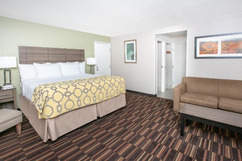Baymont by Wyndham Plano - image 29