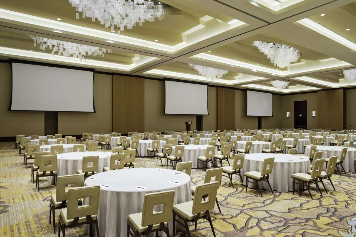 Hilton Dallas/Plano Granite Park - image 4