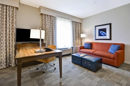 Hampton Inn & Suites Dallas/Plano-East - image 11