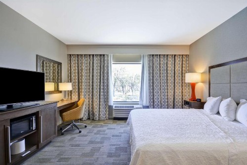 Hampton Inn & Suites Dallas/Plano-East - image 20