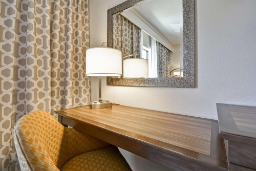 Hampton Inn & Suites Dallas/Plano-East - image 24