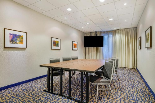Hampton Inn & Suites Dallas/Plano-East - image 42