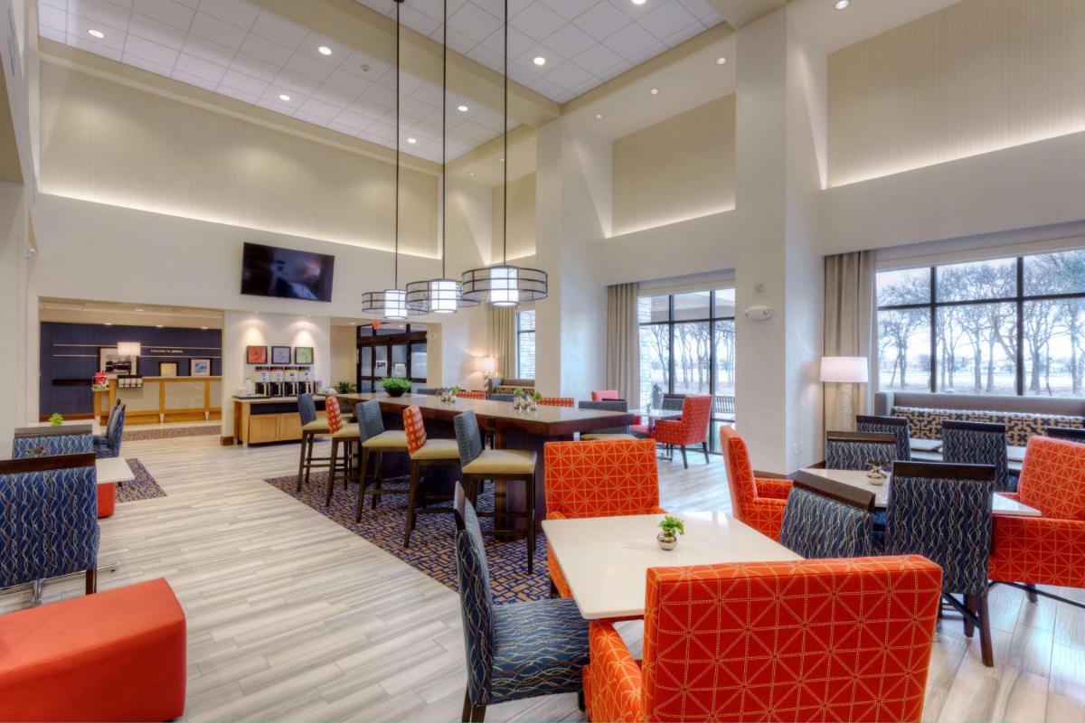 Hampton Inn & Suites Dallas/Plano-East - image 6