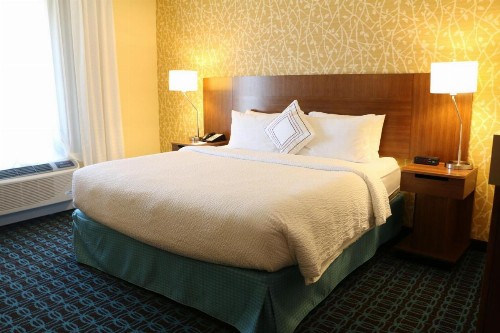 Fairfield Inn & Suites by Marriott Dallas Plano North - image 12