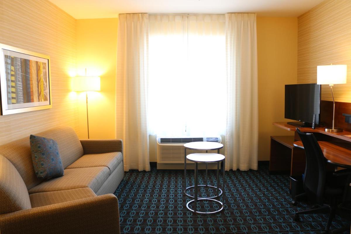 Fairfield Inn & Suites by Marriott Dallas Plano North - image 2