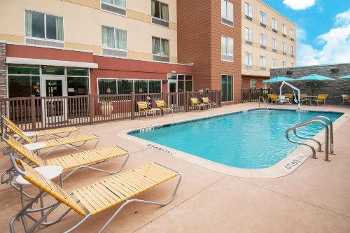 Fairfield Inn & Suites by Marriott Dallas Plano North - image 29