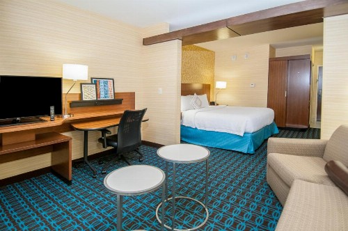 Fairfield Inn & Suites by Marriott Dallas Plano North - image 5