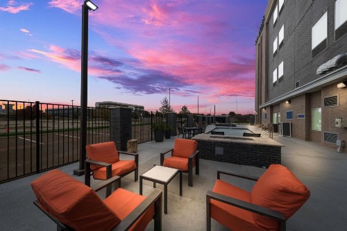 La Quinta by Wyndham Plano Legacy Frisco - image 40