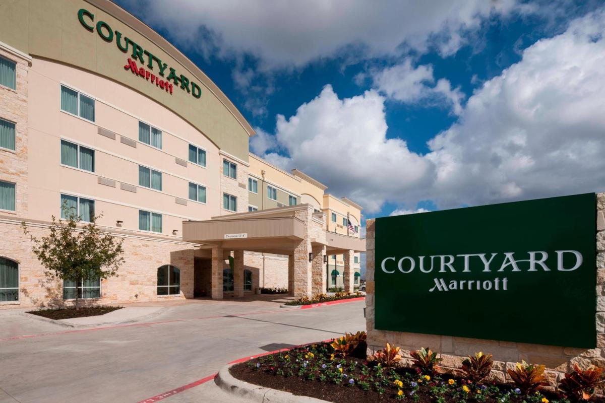 Courtyard by Marriott Dallas Plano/Richardson - image 3