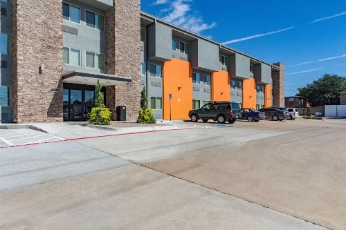 Studio 6-Plano TX - image 2