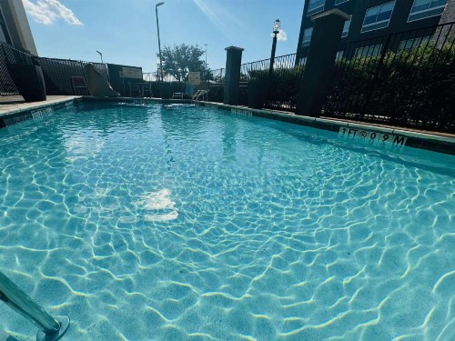 Hampton Inn & Suites Dallas/Plano Central - image 17