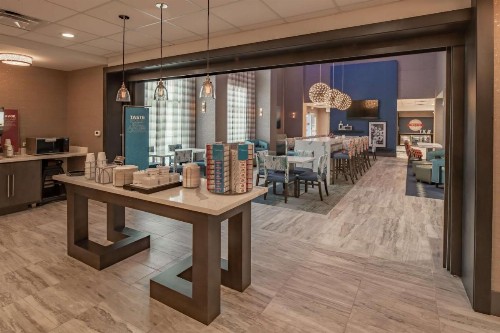 Hampton Inn & Suites Dallas/Plano Central - image 21