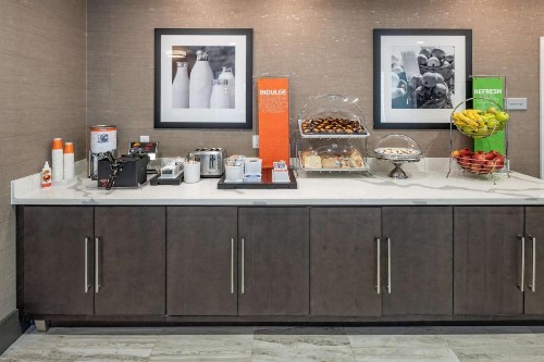 Hampton Inn & Suites Dallas/Plano Central - image 23