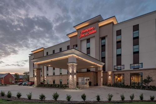 Hampton Inn & Suites Dallas/Plano Central - image 3