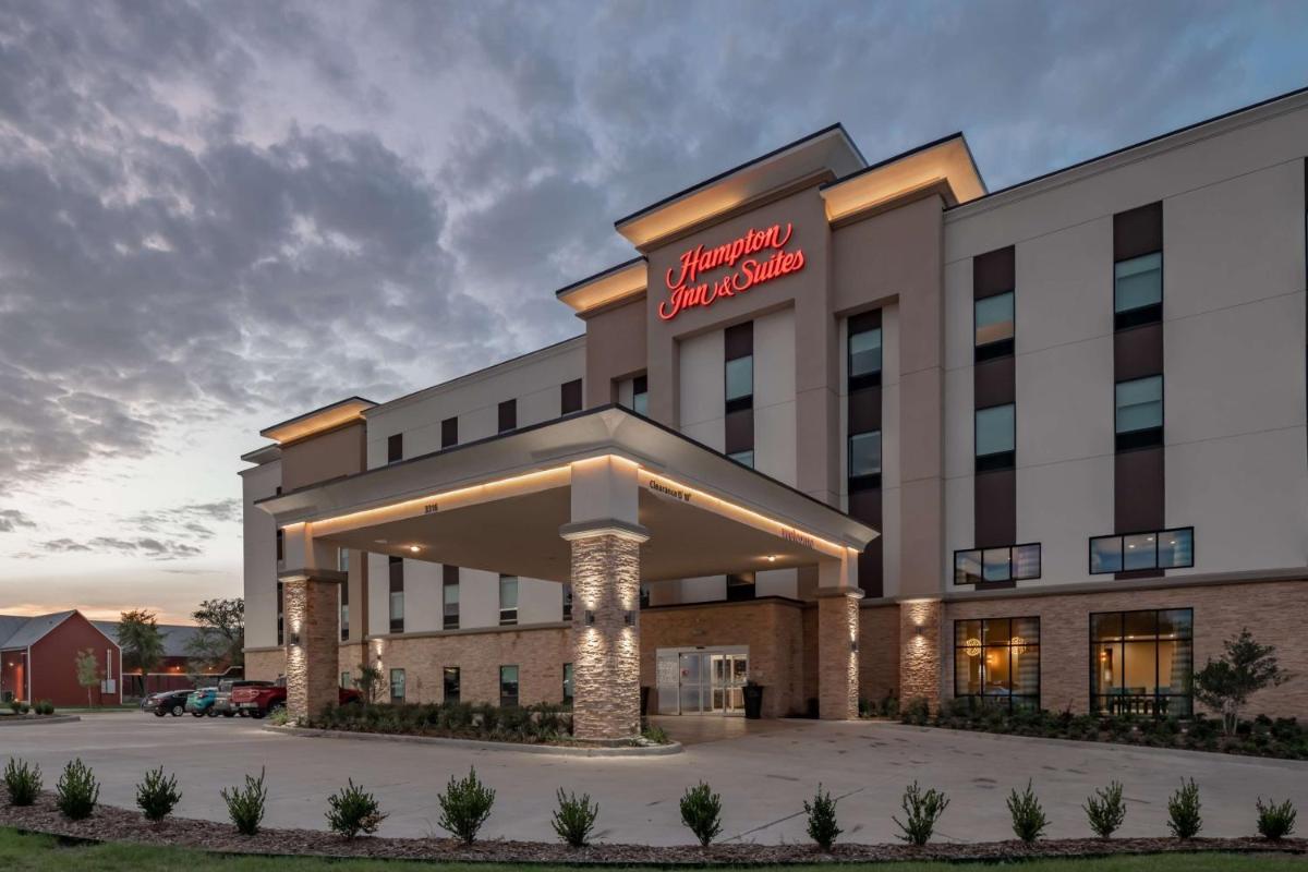 Hampton Inn & Suites Dallas/Plano Central - image 3
