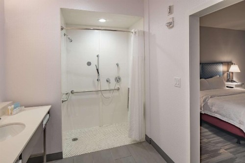 Hampton Inn & Suites Dallas/Plano Central - image 46