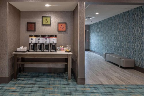 Hampton Inn & Suites Dallas/Plano Central - image 5