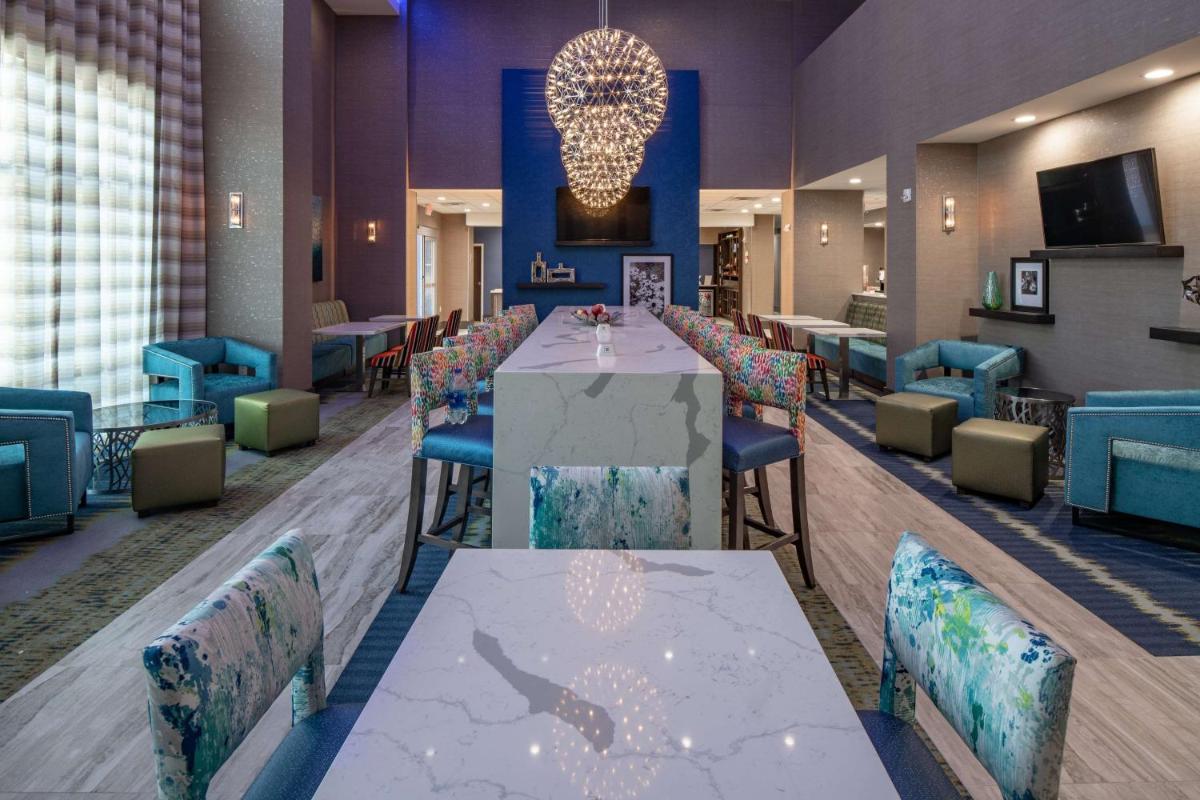 Hampton Inn & Suites Dallas/Plano Central - image 6