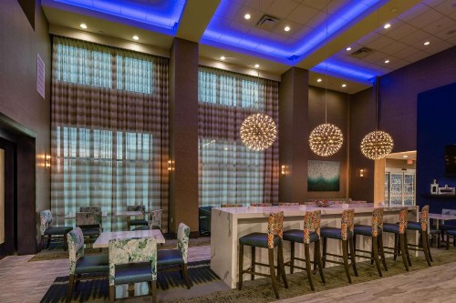 Hampton Inn & Suites Dallas/Plano Central - image 7