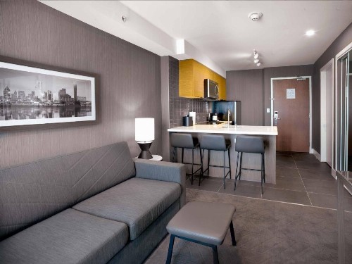 Sandman Signature Plano-Frisco Hotel - image 27