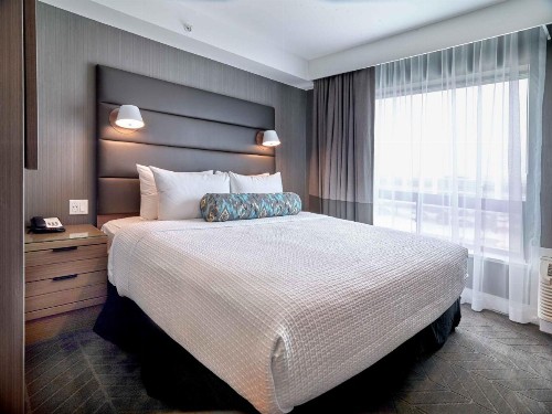 Sandman Signature Plano-Frisco Hotel - image 29