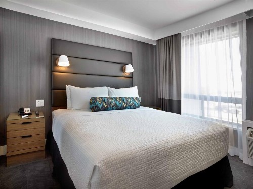 Sandman Signature Plano-Frisco Hotel - image 38