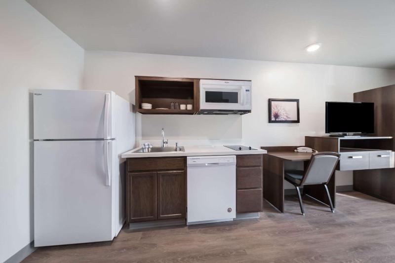 WoodSpring Suites Dallas Plano Central Legacy Drive - image 6