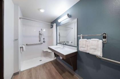 WoodSpring Suites Dallas Plano Central Legacy Drive - image 8