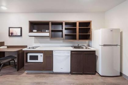 WoodSpring Suites Dallas Plano Central Legacy Drive - image 10