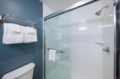 WoodSpring Suites Dallas Plano Central Legacy Drive - image 12