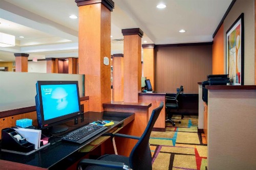 Fairfield Inn and Suites by Marriott Lakeland Plant City - image 17