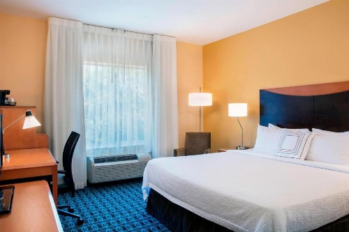 Fairfield Inn and Suites by Marriott Lakeland Plant City - image 19