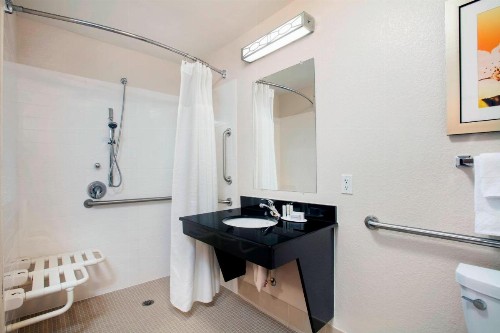 Fairfield Inn and Suites by Marriott Lakeland Plant City - image 20