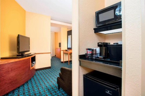 Fairfield Inn and Suites by Marriott Lakeland Plant City - image 22