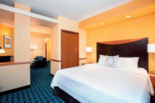 Fairfield Inn and Suites by Marriott Lakeland Plant City - image 23