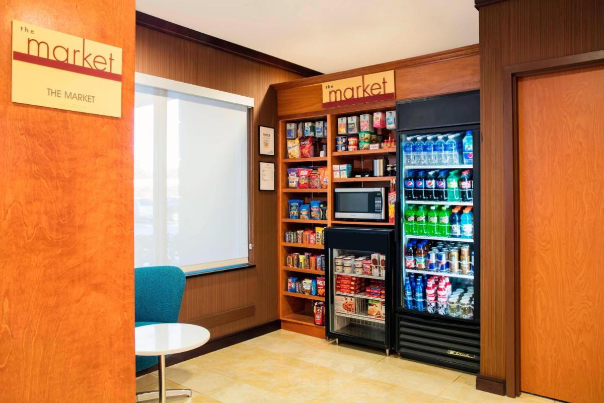 Fairfield Inn and Suites by Marriott Lakeland Plant City - image 5
