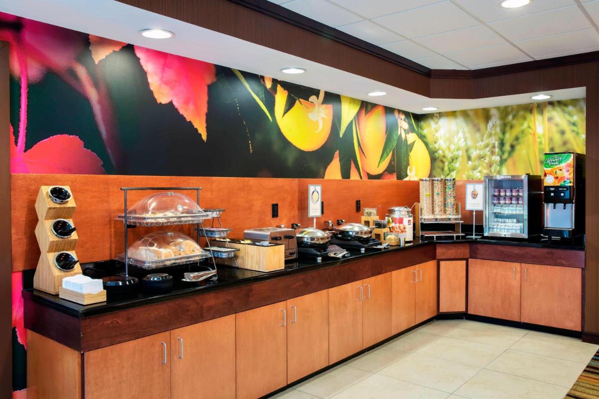 Fairfield Inn and Suites by Marriott Lakeland Plant City - image 7