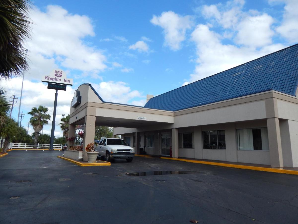 Knights Inn - Plant City - image 2