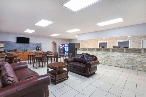 Knights Inn - Plant City - image 32