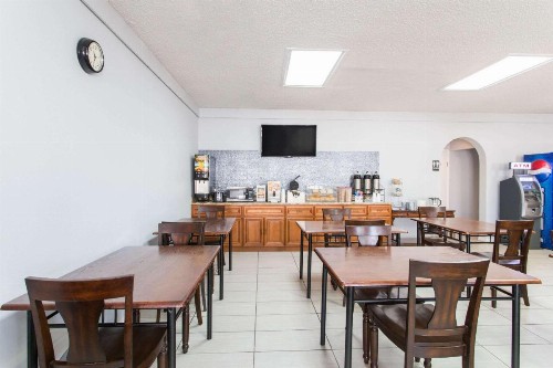 Knights Inn - Plant City - image 37