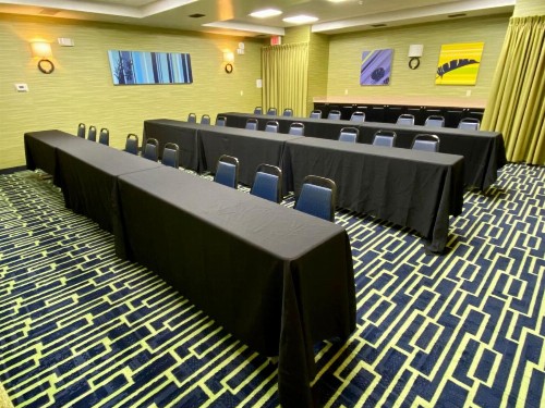 Holiday Inn Express Hotel & Suites Plant City an IHG Hotel - image 28