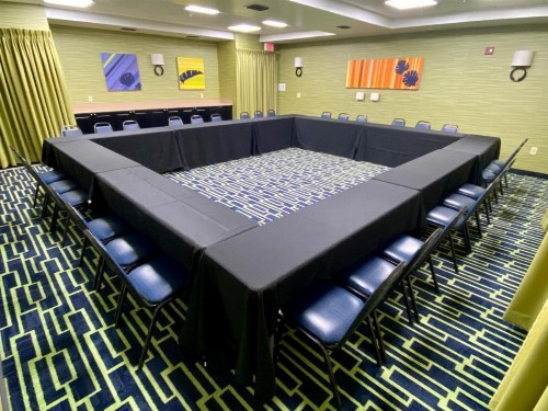 Holiday Inn Express Hotel & Suites Plant City an IHG Hotel - image 29