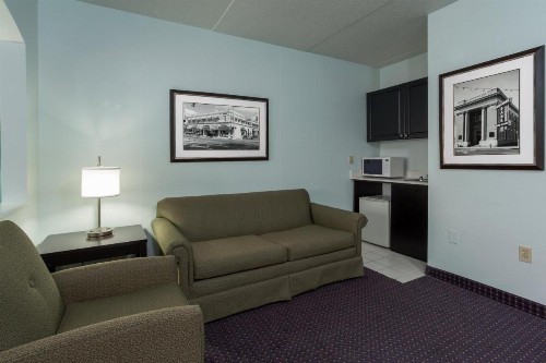 Holiday Inn Express Hotel & Suites Plant City an IHG Hotel - image 33