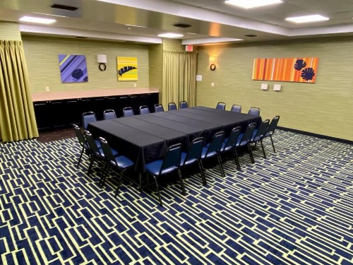 Holiday Inn Express Hotel & Suites Plant City an IHG Hotel - image 35
