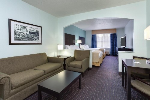 Holiday Inn Express Hotel & Suites Plant City an IHG Hotel - image 50