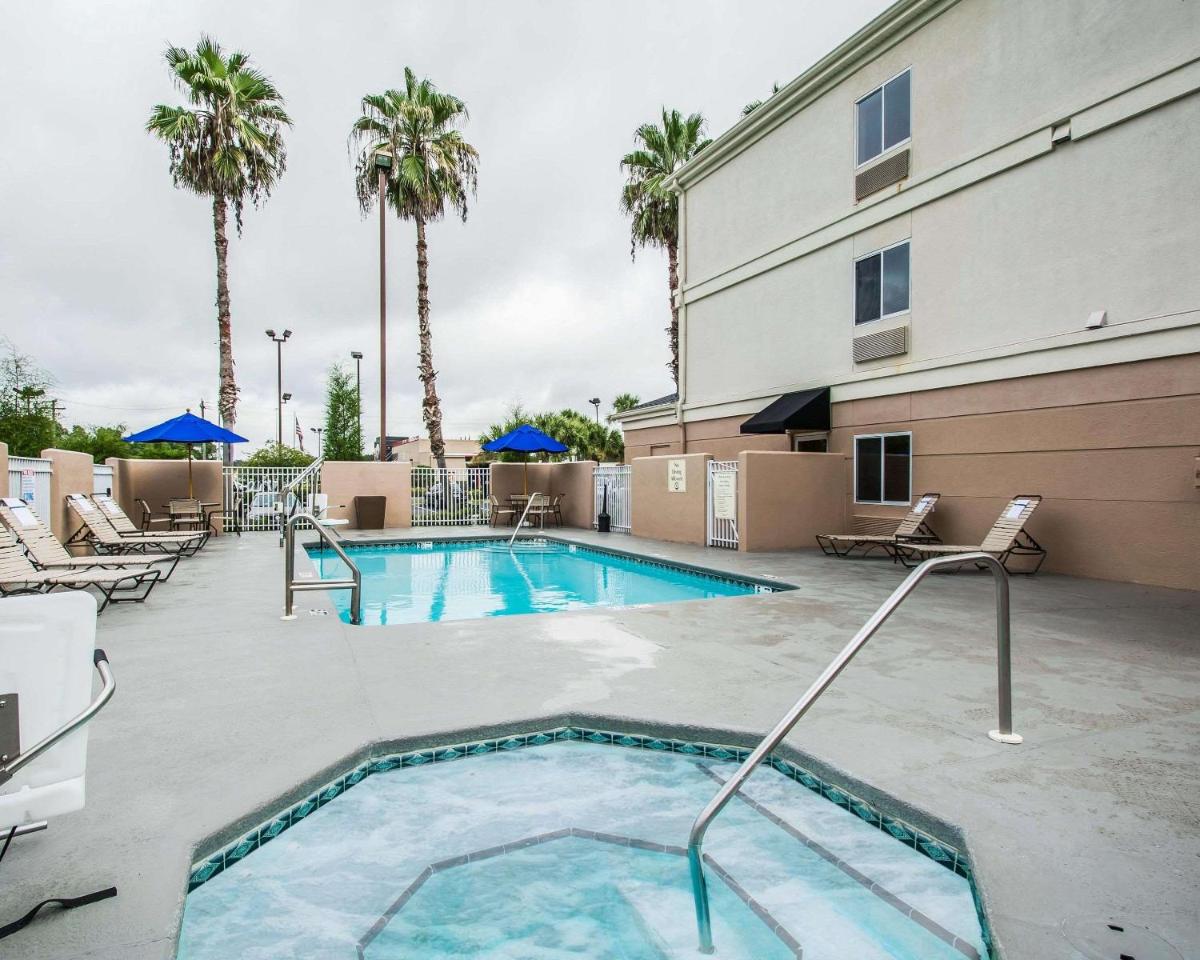 Comfort Inn Plant City - Lakeland - image 2