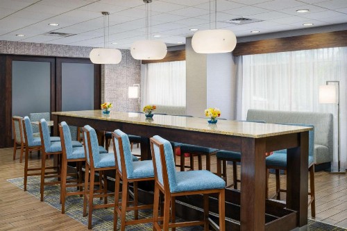 Hampton Inn Plant City - image 10